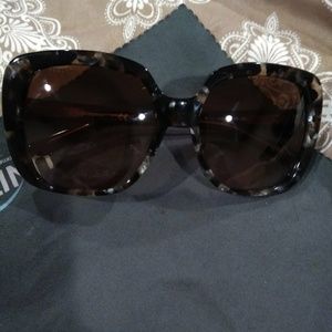 Tory Burch sun glasses